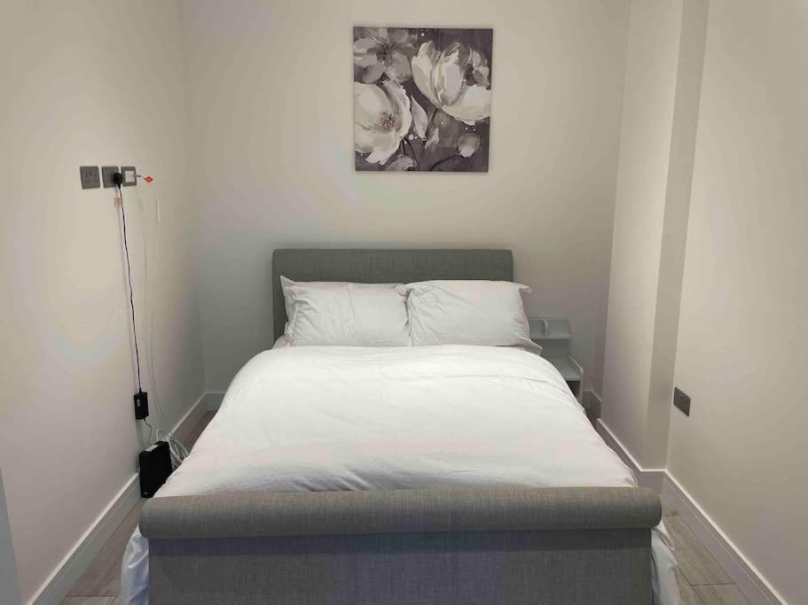 Stylish And Cosy 2 Bedroom Flat In Croydon Esterno foto