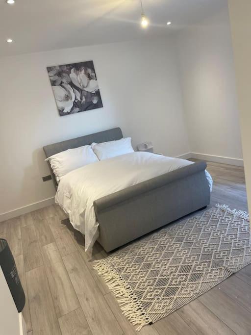 Stylish And Cosy 2 Bedroom Flat In Croydon Esterno foto